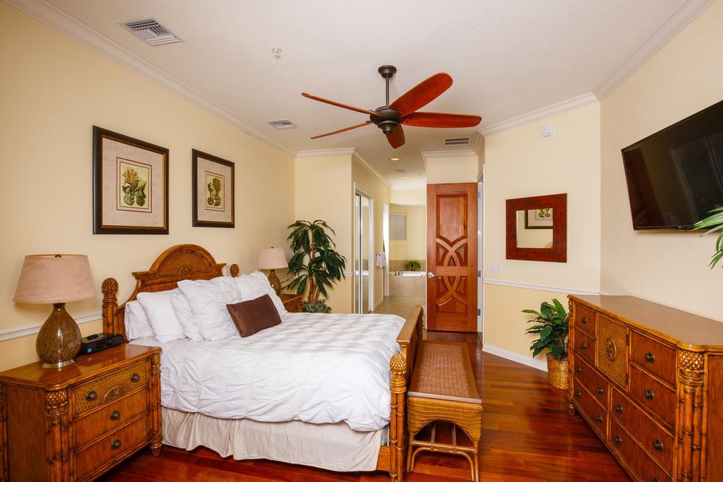 Key West Harbour Oceanfront Suites Habitación foto